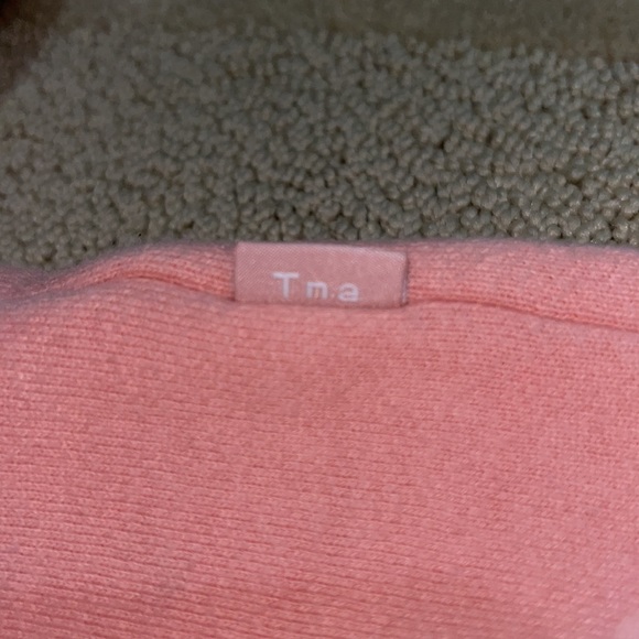 pink tna cropped crew neck - Picture 3 of 3